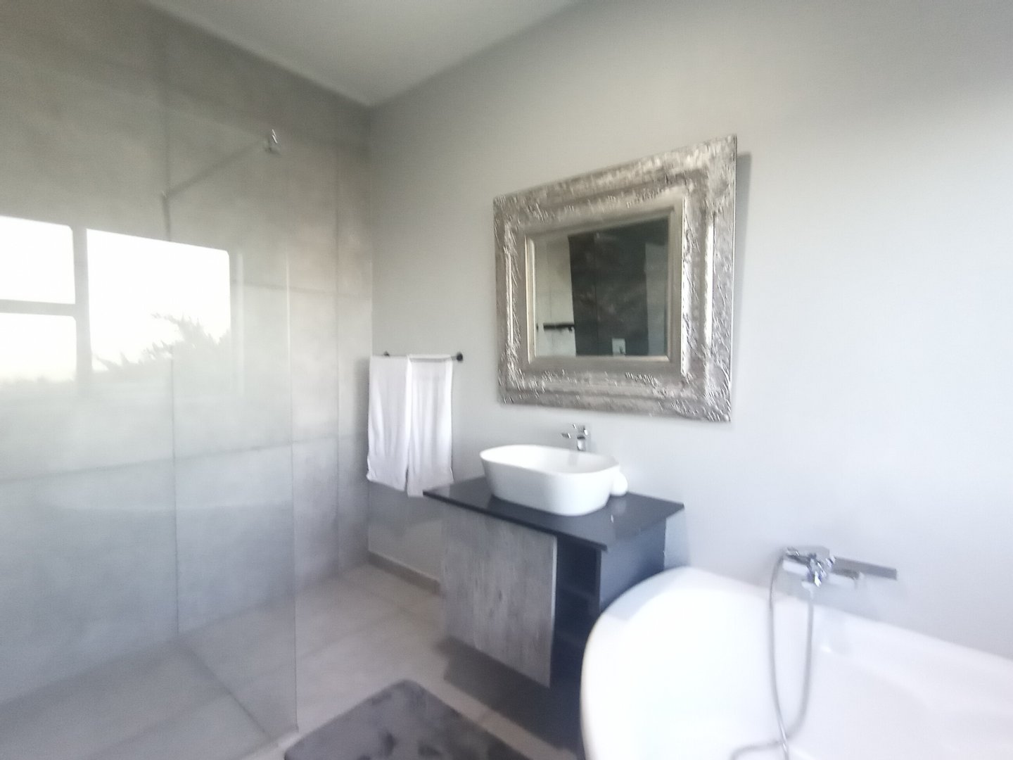 To Let 1 Bedroom Property for Rent in Constantia Kloof Western Cape